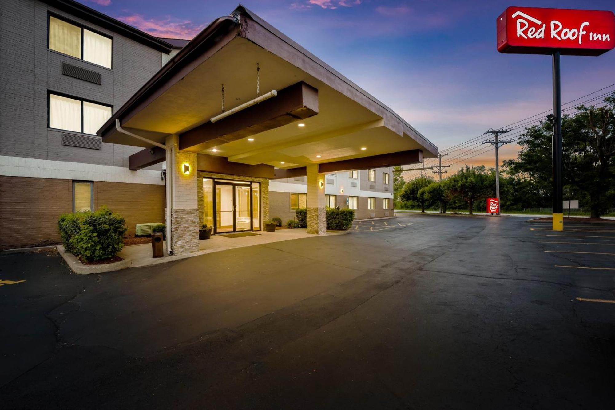 Red Roof Inn Palatine Exterior photo